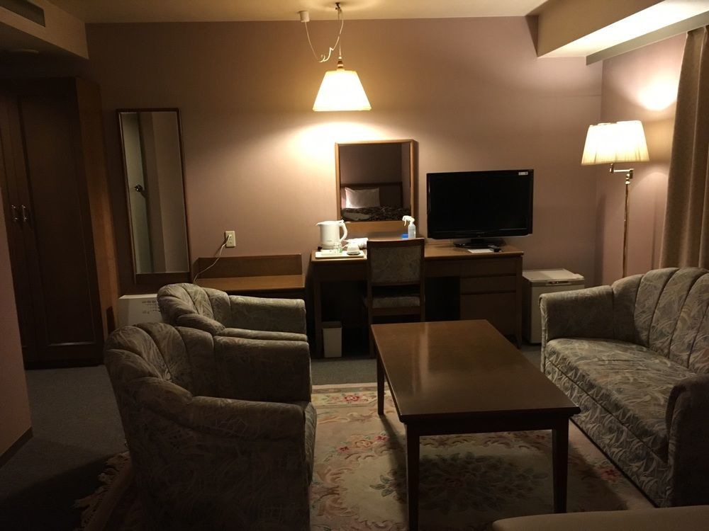 Hotel Crown Hills Takefu Echizen  Exteriör bild