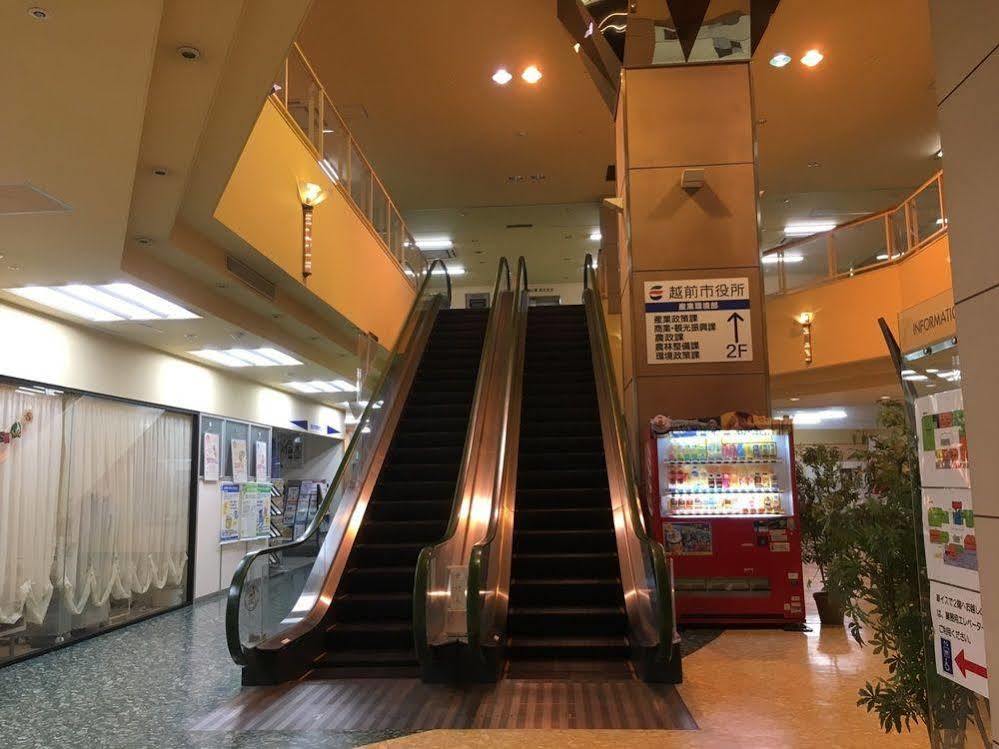 Hotel Crown Hills Takefu Echizen  Exteriör bild